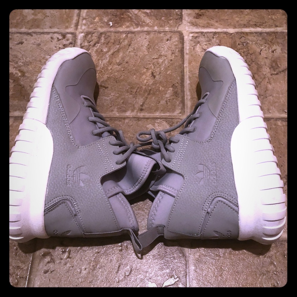 Adidas youth size sneakers